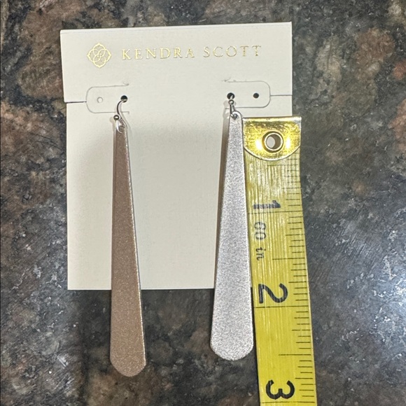 Brand New Kendra Scott Earrings in Bag. Silver Drop Dangle - Picture 4 of 4